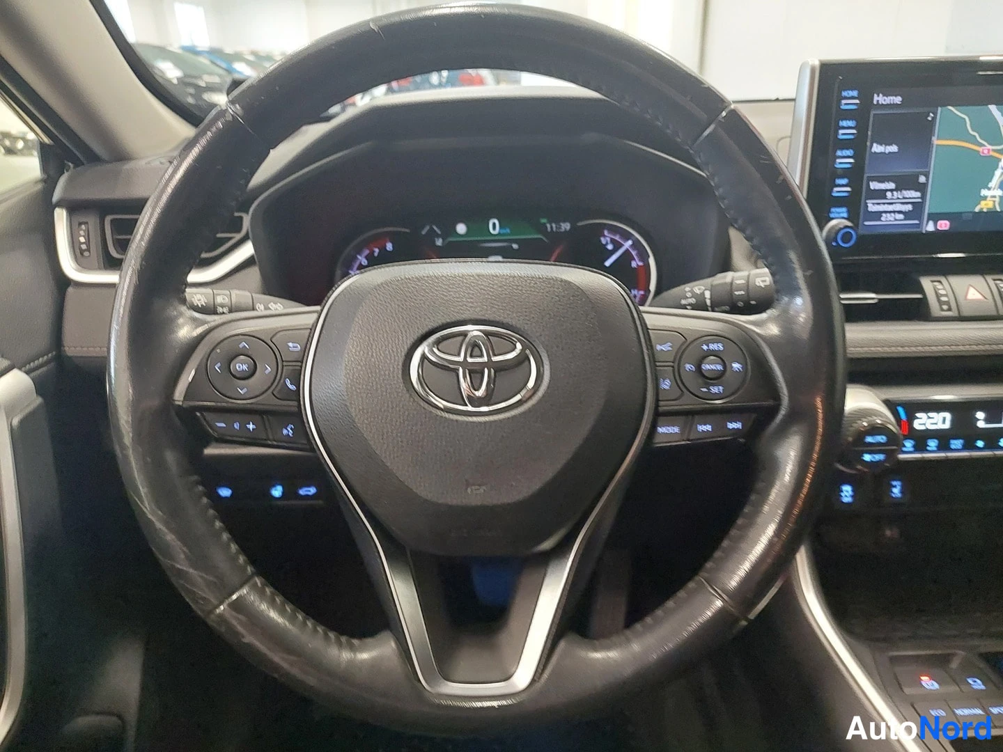 Musta Toyota RAV4 2019, ohjaamo, kuva 12