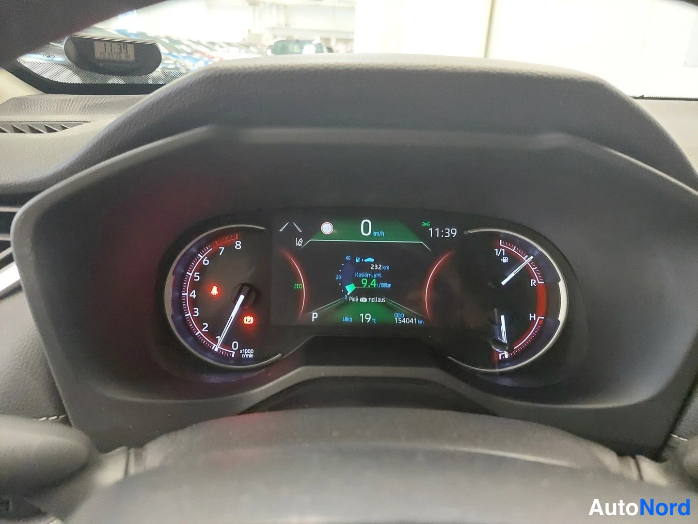 Musta Toyota RAV4 2019, yksityiskohta, kuva 18