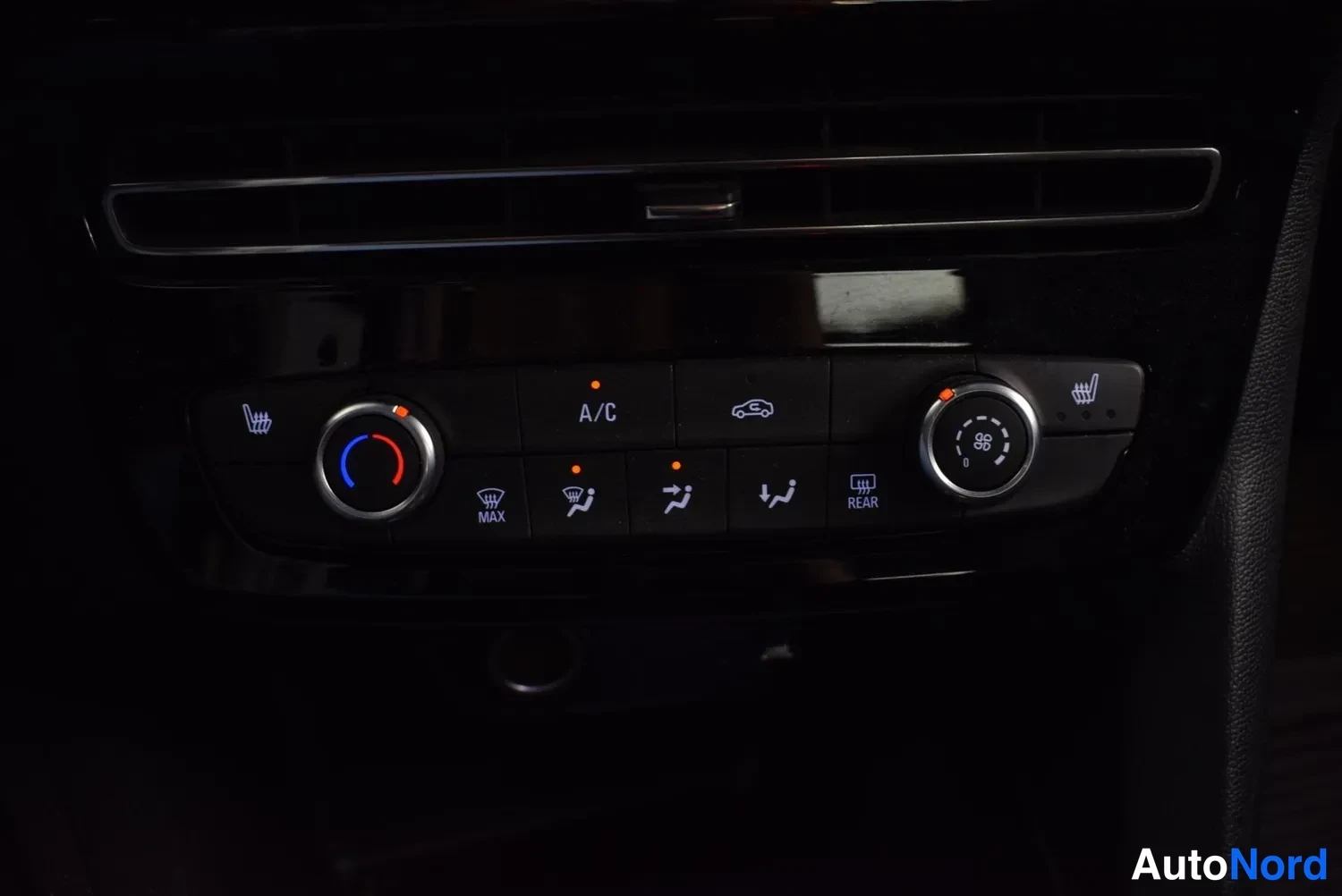 Vihreä Opel Mokka 2022, yksityiskohta, kuva 25