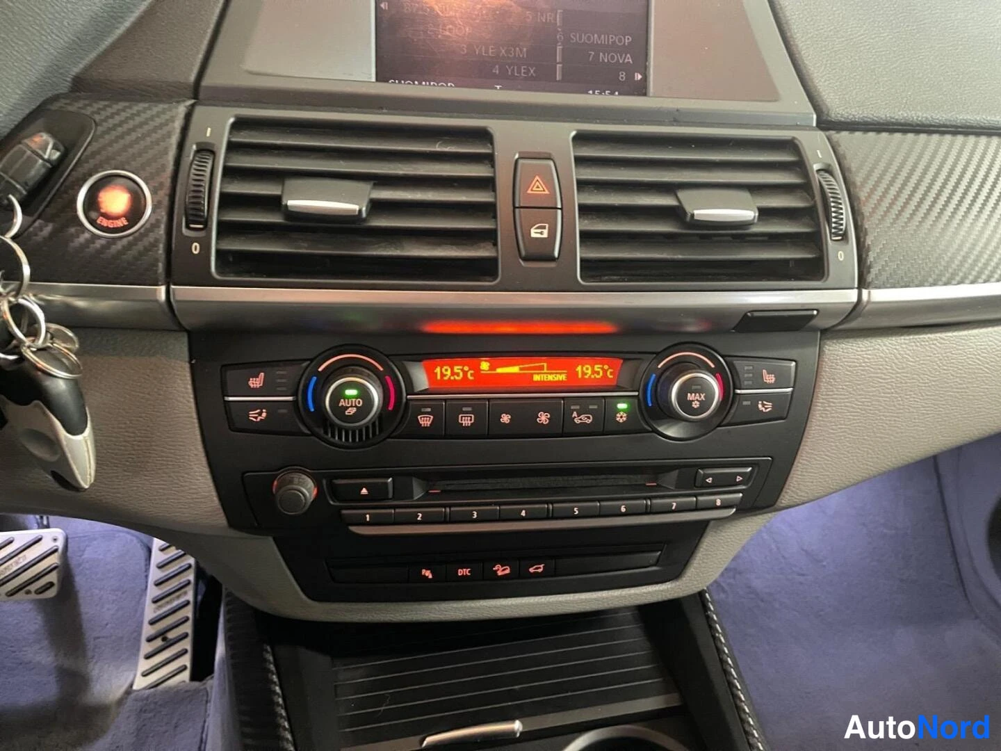 Musta BMW X5 xDrive30d 2007, ohjaamo, kuva 13