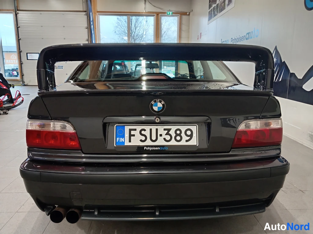 BMW 323i 1996, takaa, kuva 8