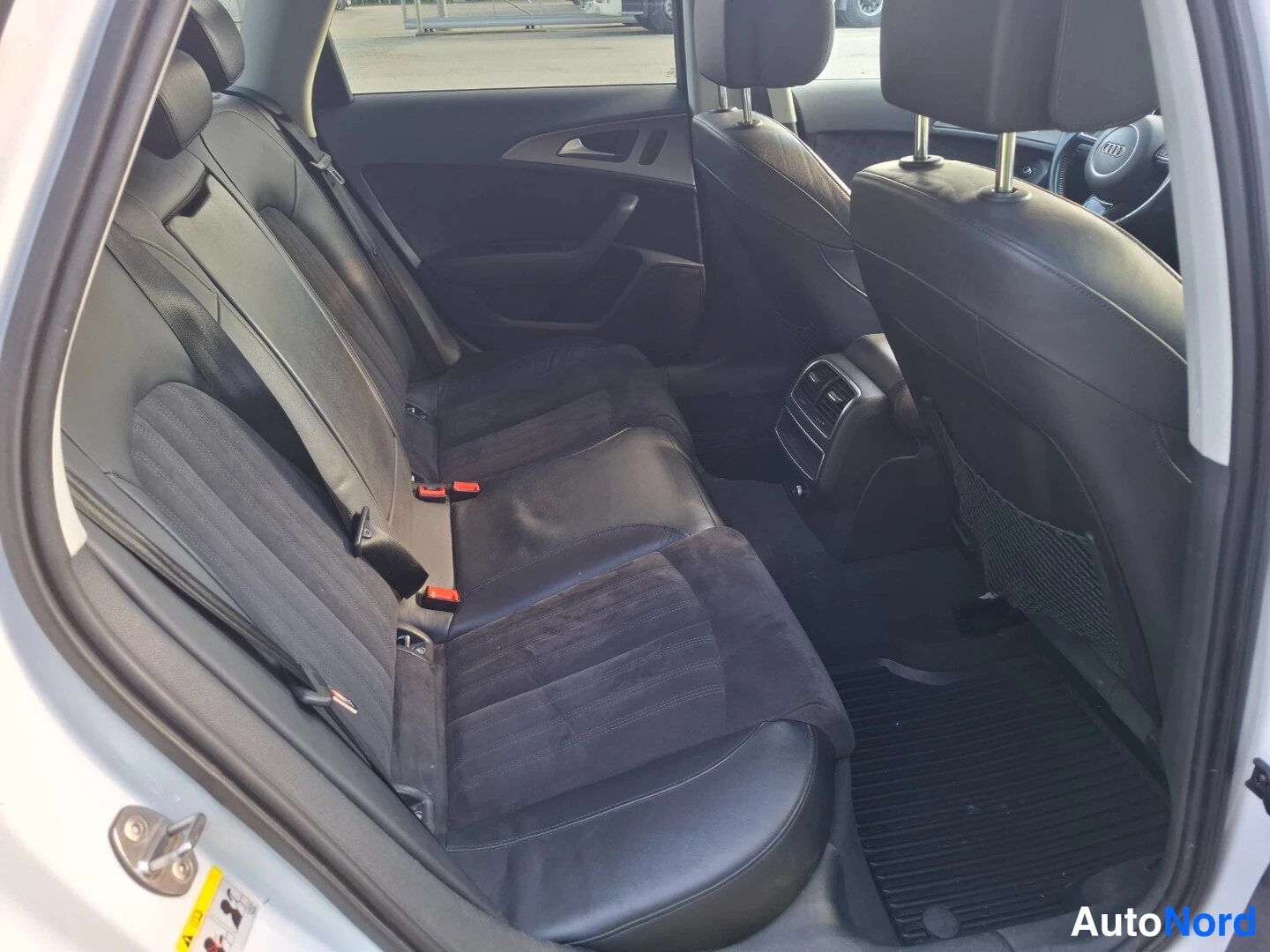 Valkoinen Audi A6 Allroad 2014, takaistuimet, kuva 12
