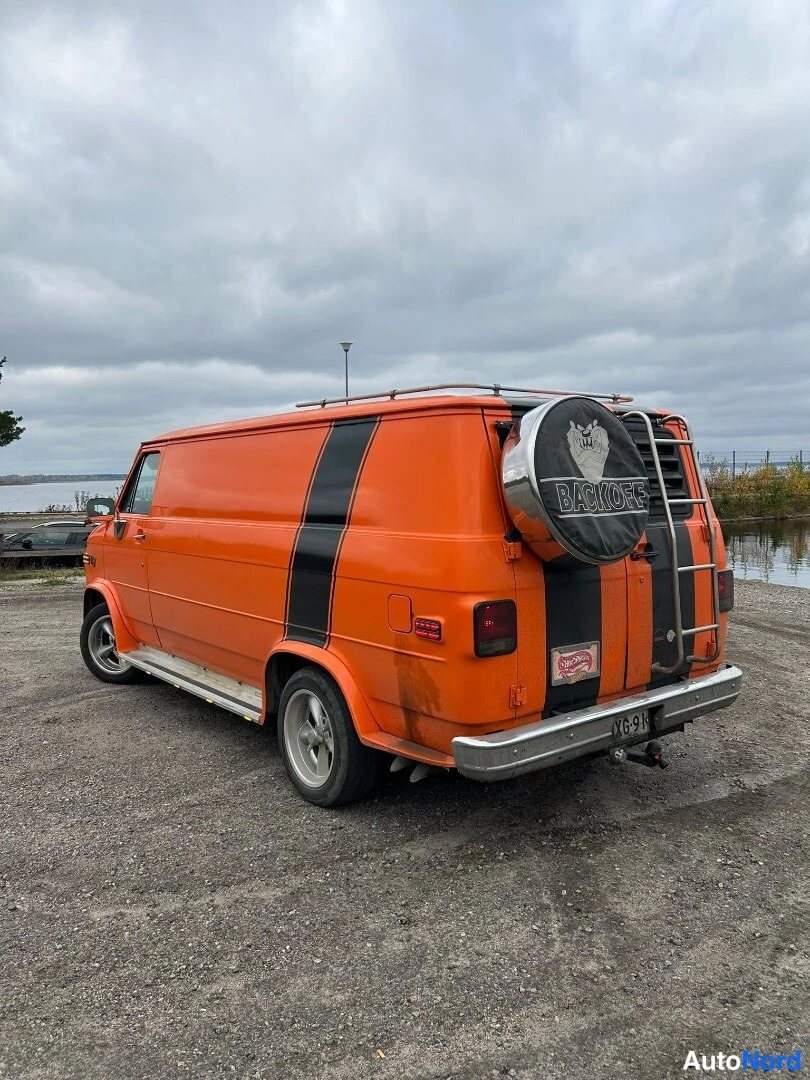 Oranssi Chevrolet Chevy Van 1990, takaviisto, kuva 4