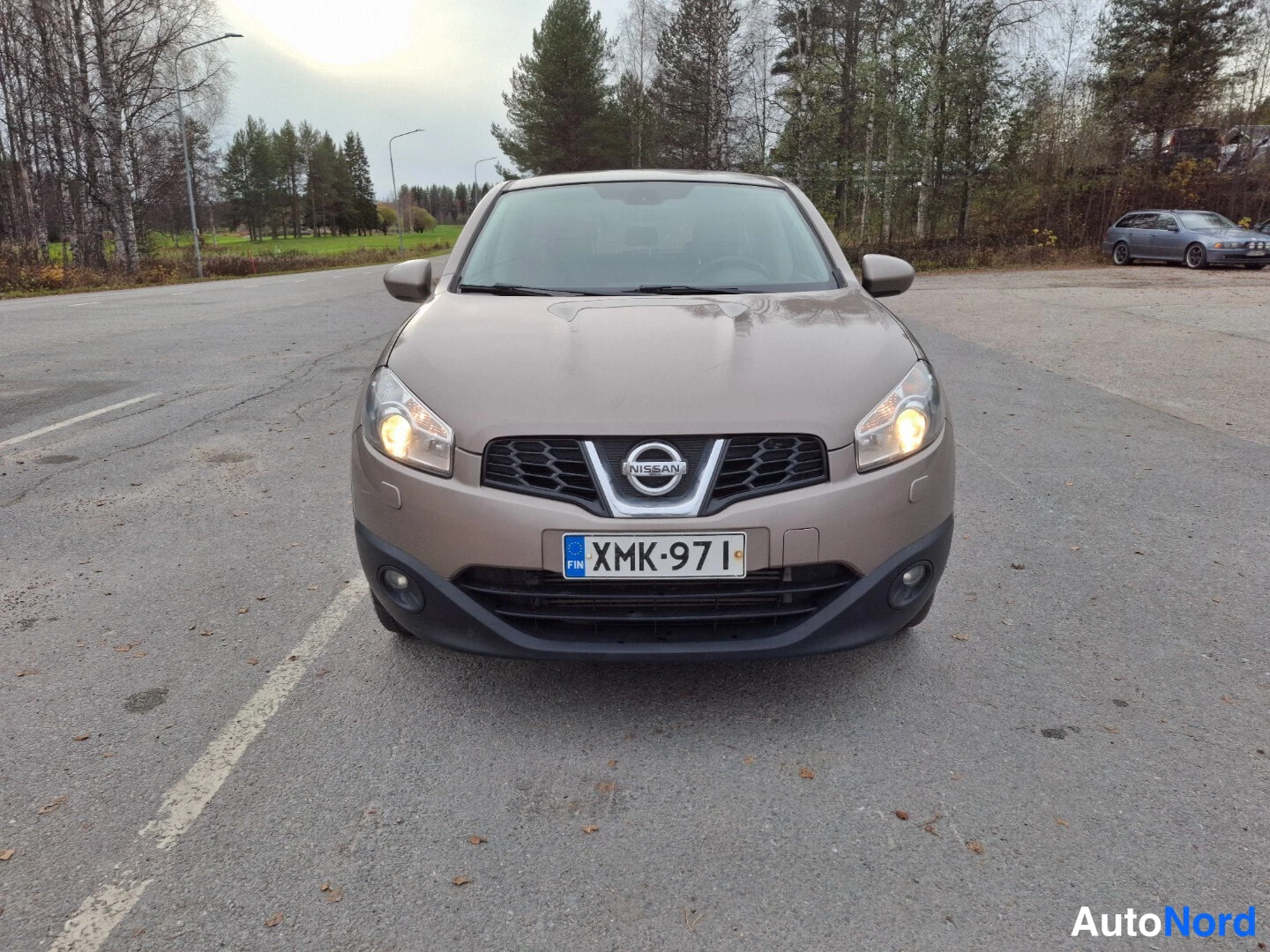 Beige Nissan Qashqai 2012, edestä, kuva 5