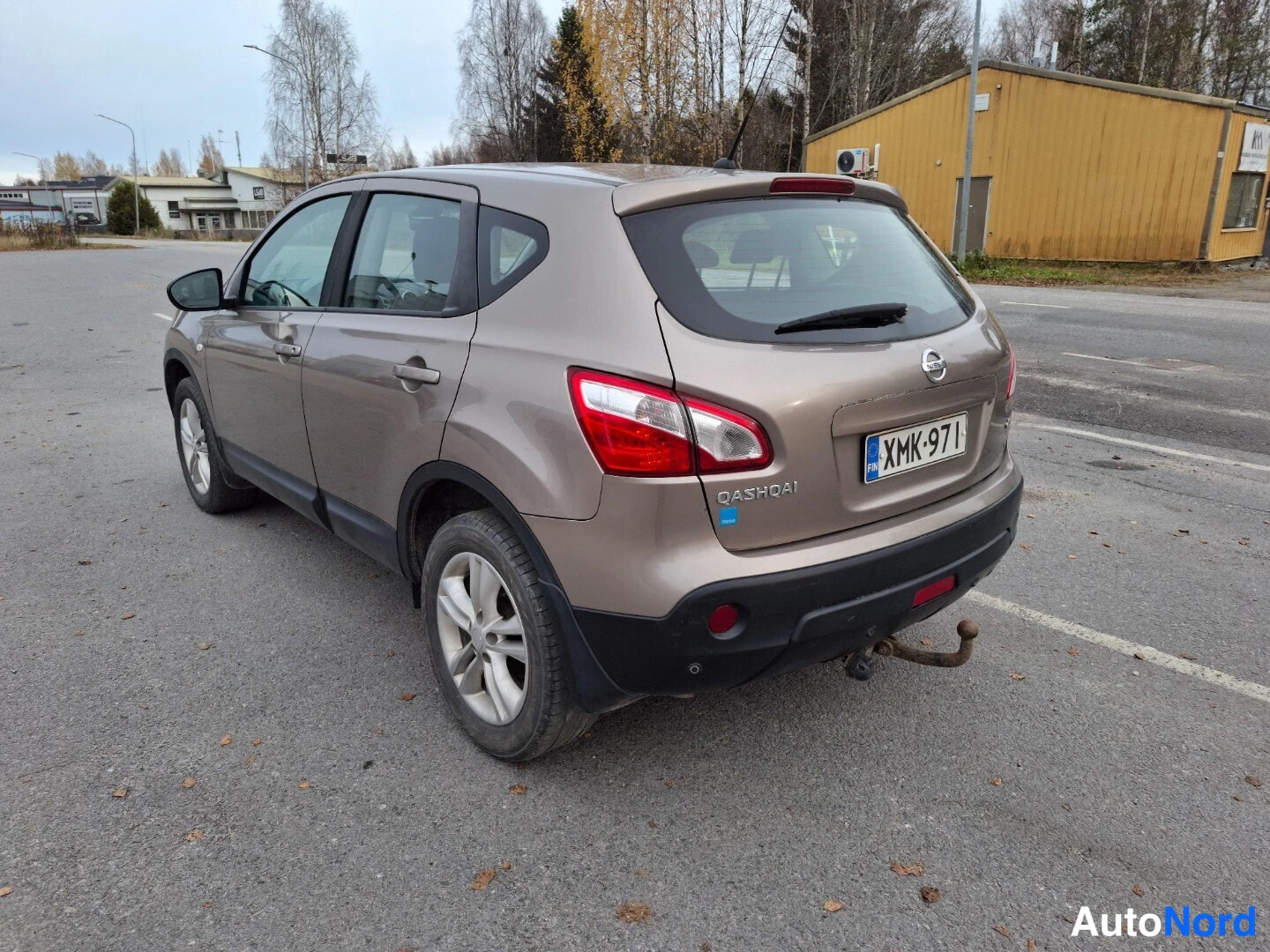 Beige Nissan Qashqai 2012, takaviisto, kuva 7