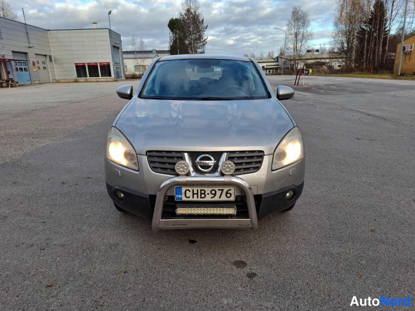 Hopea Nissan Qashqai 2009, edestä, kuva 4
