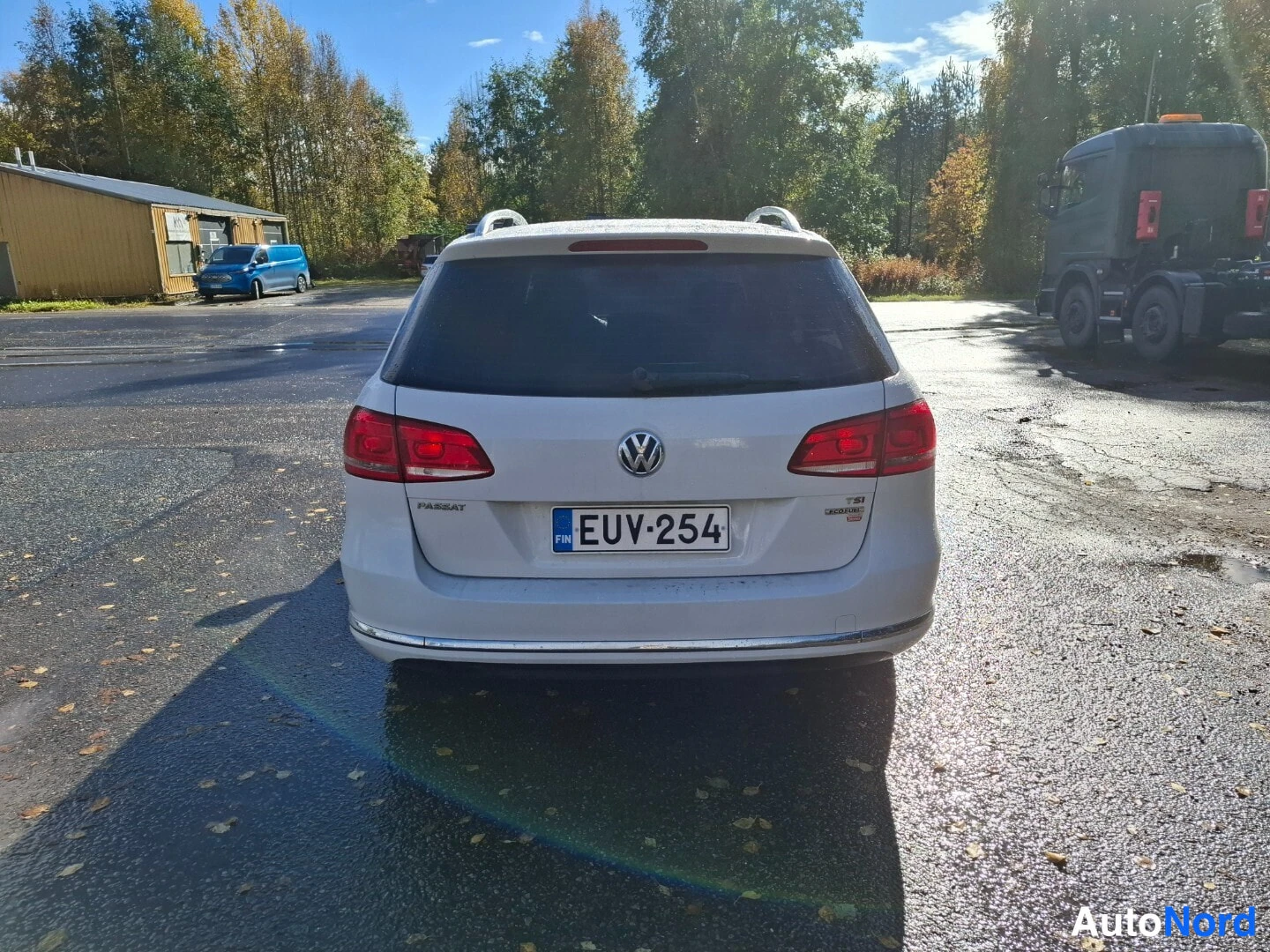 Valkoinen Volkswagen Passat Variant 2014, takaa, kuva 8