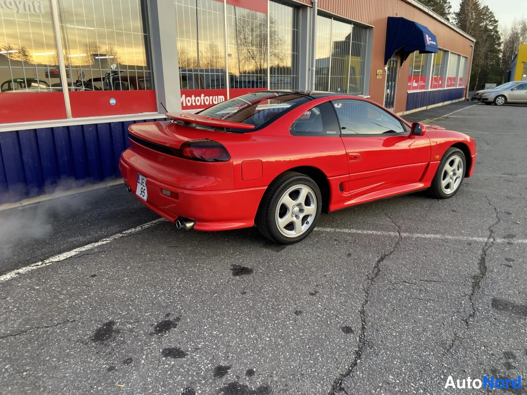 Punainen Dodge Stealth 1992, takaviisto, kuva 7