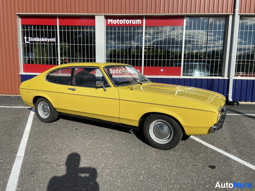 Keltainen Ford Capri 1974, etuviisto, keula oikealle, kuva 3