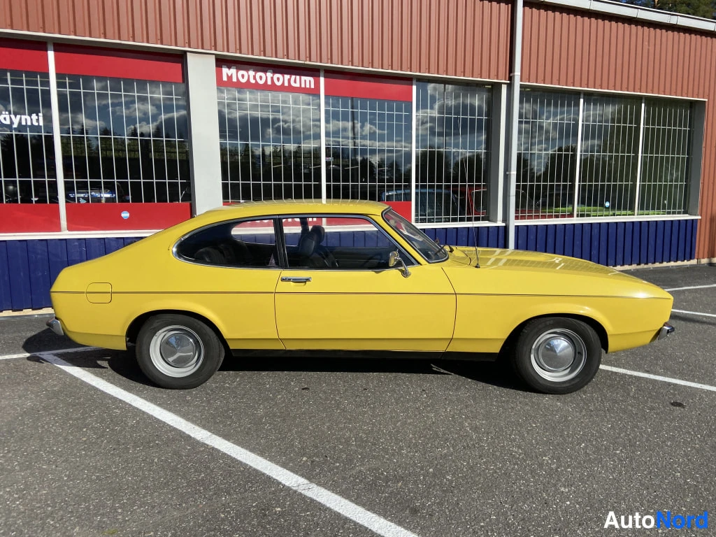 Keltainen Ford Capri 1974, sivulta, kuva 4