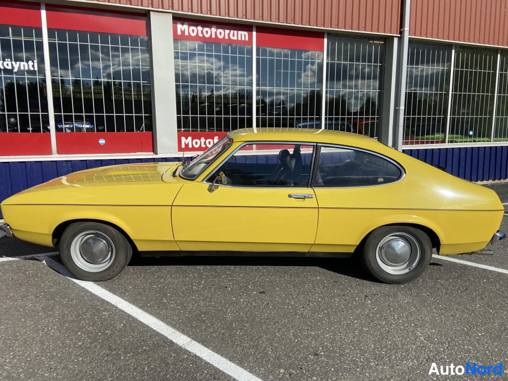 Keltainen Ford Capri 1974, sivulta, kuva 6