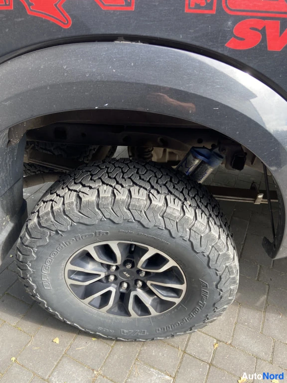 Musta Ford F-150 2012, yksityiskohta, kuva 12