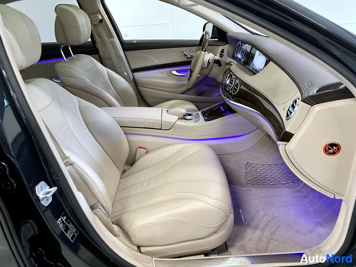 Musta Mercedes-Benz S 2014, kuva 10