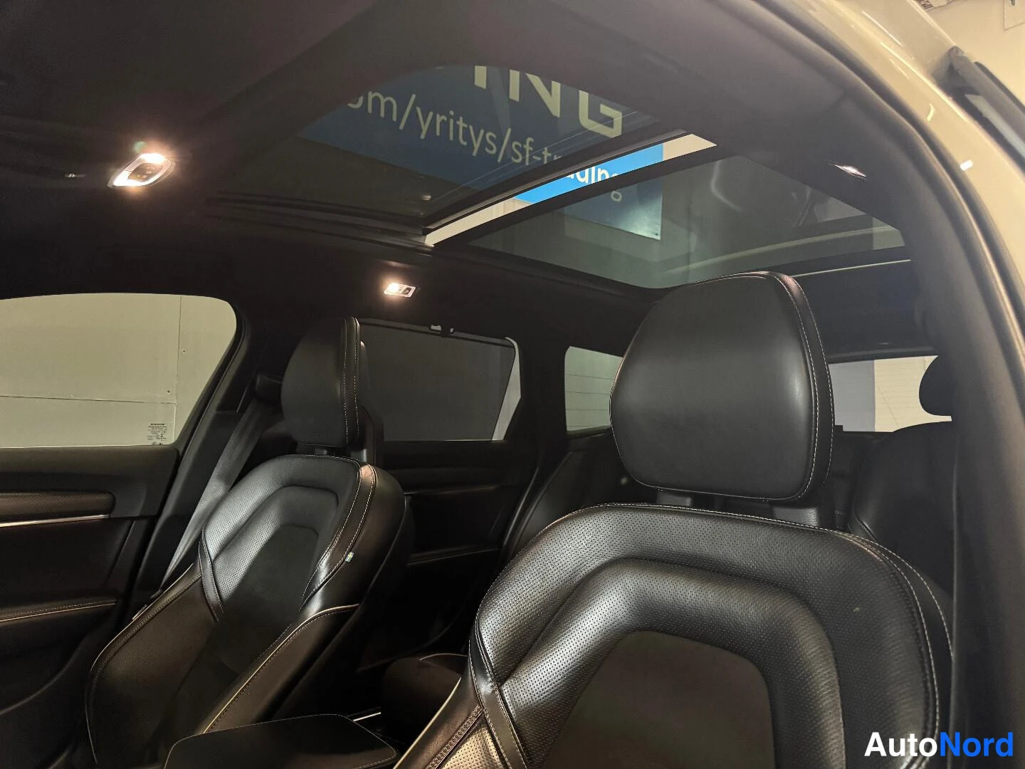 Valkoinen Volvo V90 2018, kuva 11