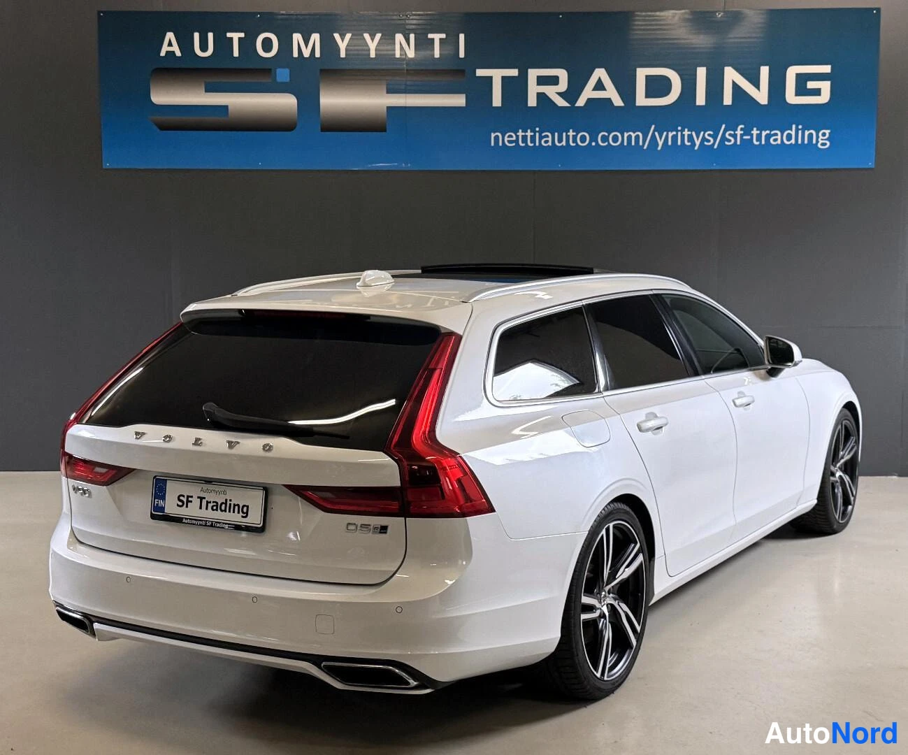 Valkoinen Volvo V90 2018, kuva 7