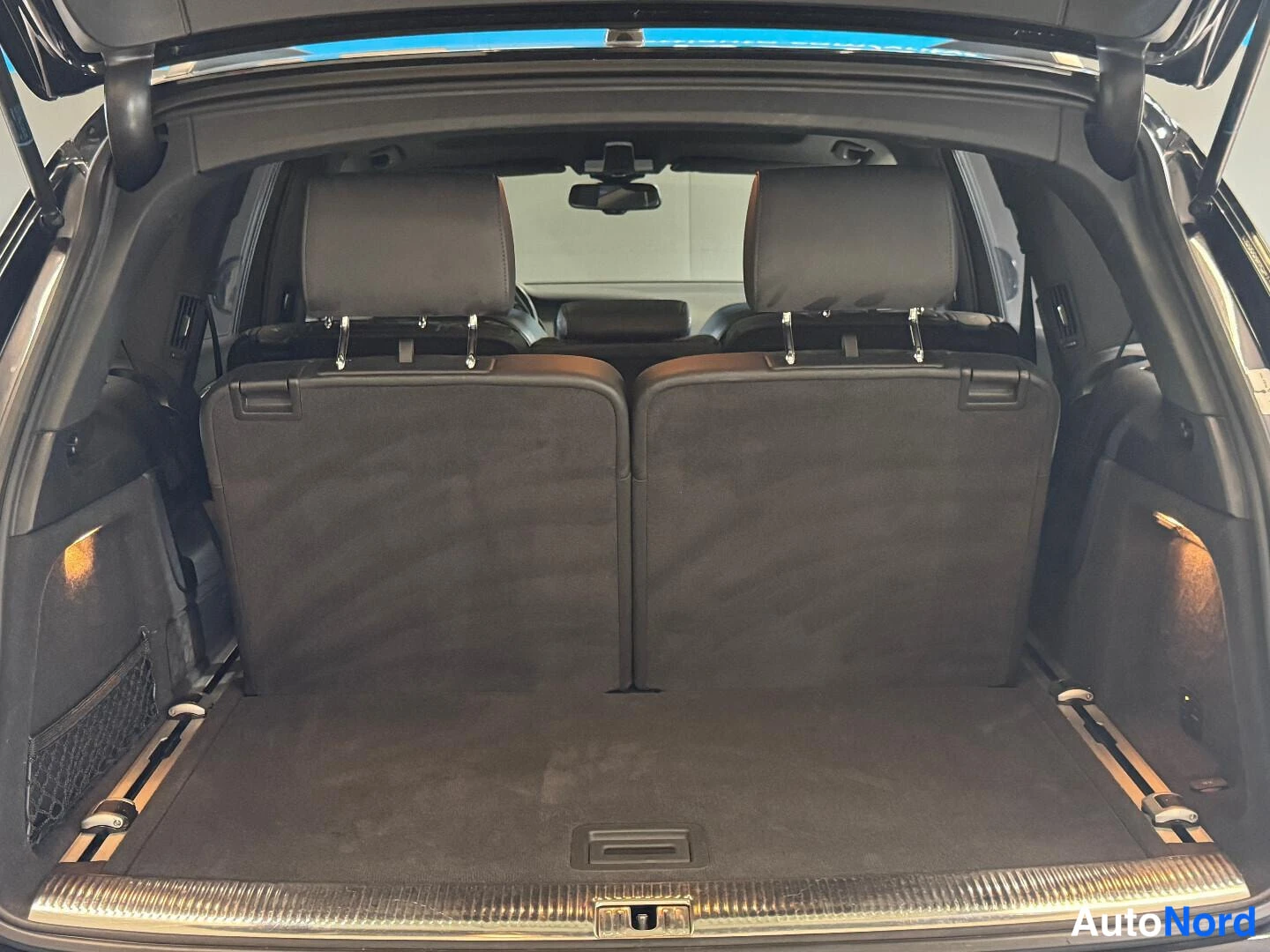 Musta Audi Q7 2012, kuva 17