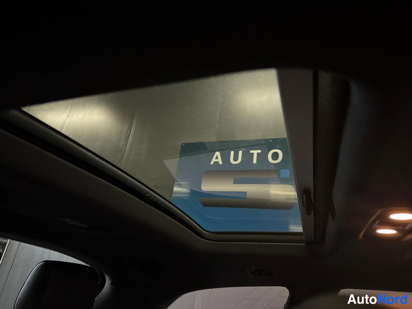 Musta Audi Q7 2012, ohjaamo, kuva 12