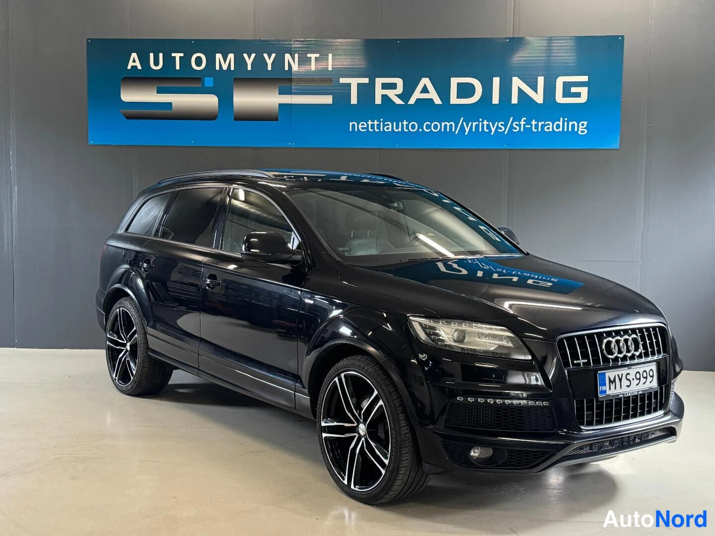 Musta Audi Q7 2012, kuva 2