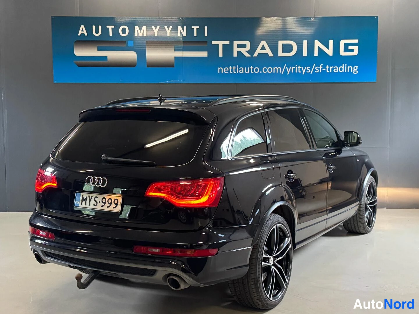 Musta Audi Q7 2012, kuva 7