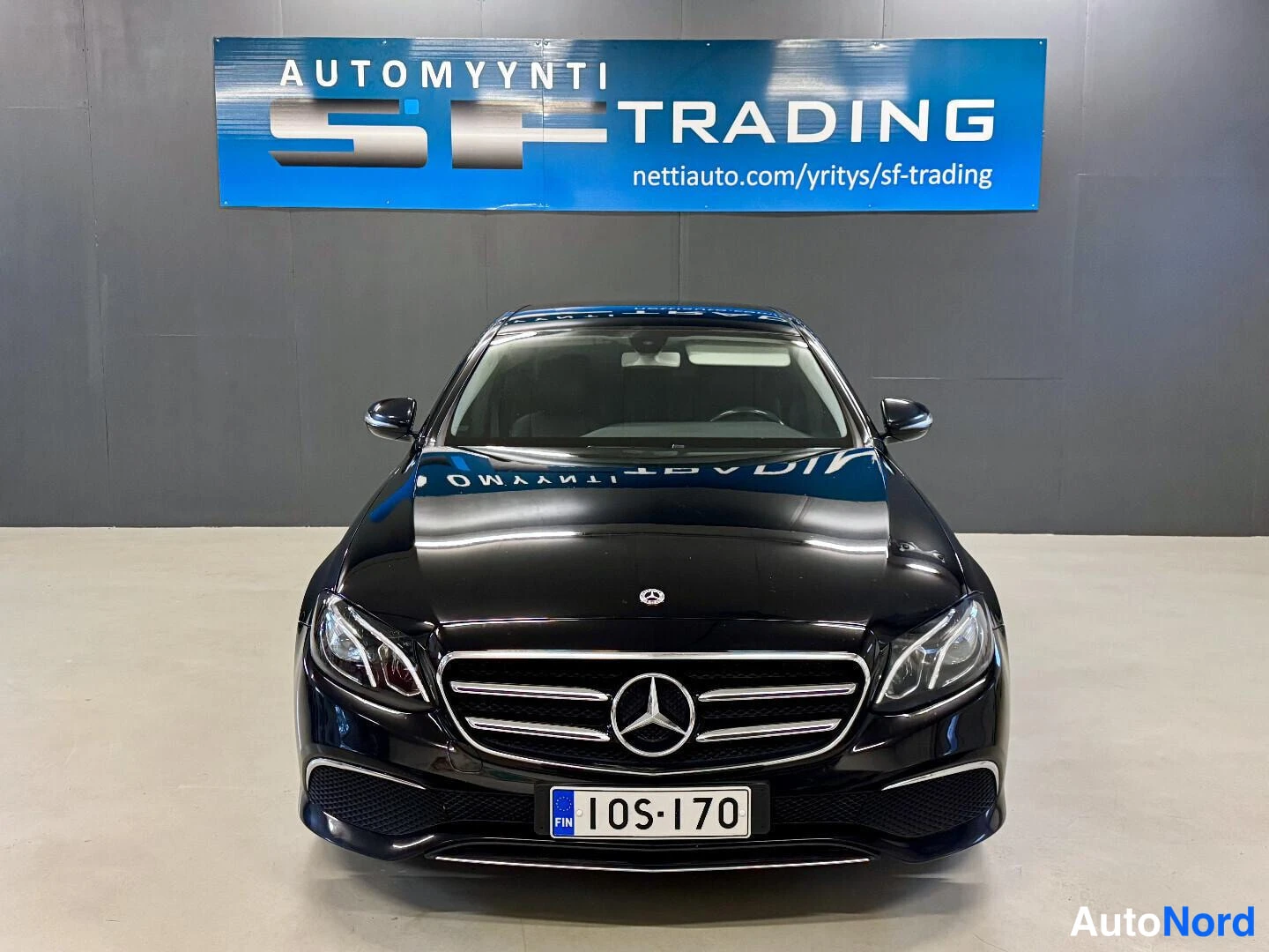 Musta Mercedes-Benz E 2020, kuva 4