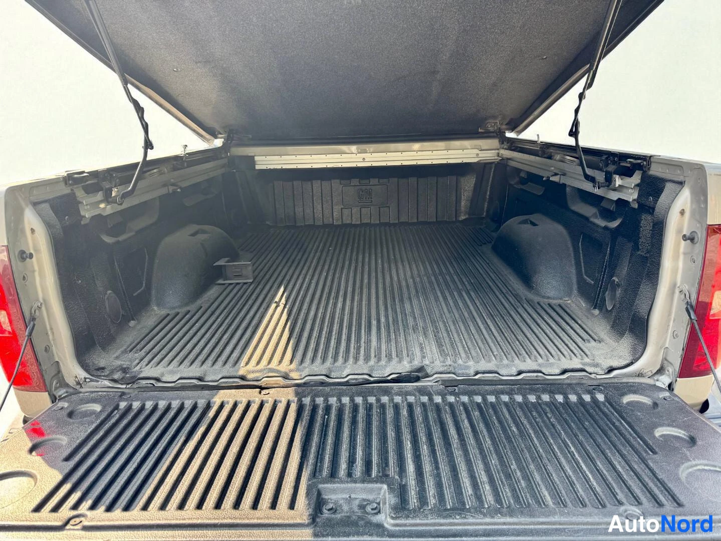 Beige Chevrolet Silverado 2008, kuva 17