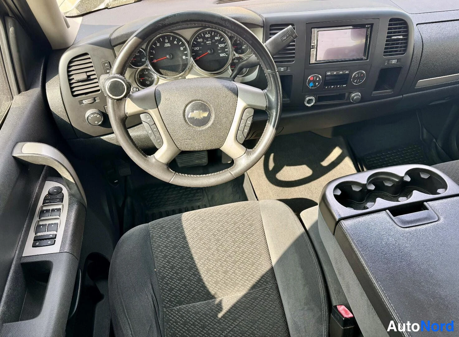 Beige Chevrolet Silverado 2008, kuva 12