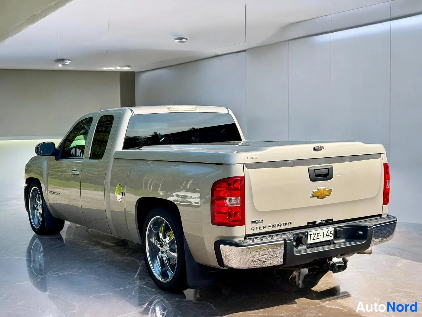 Beige Chevrolet Silverado 2008, kuva 6
