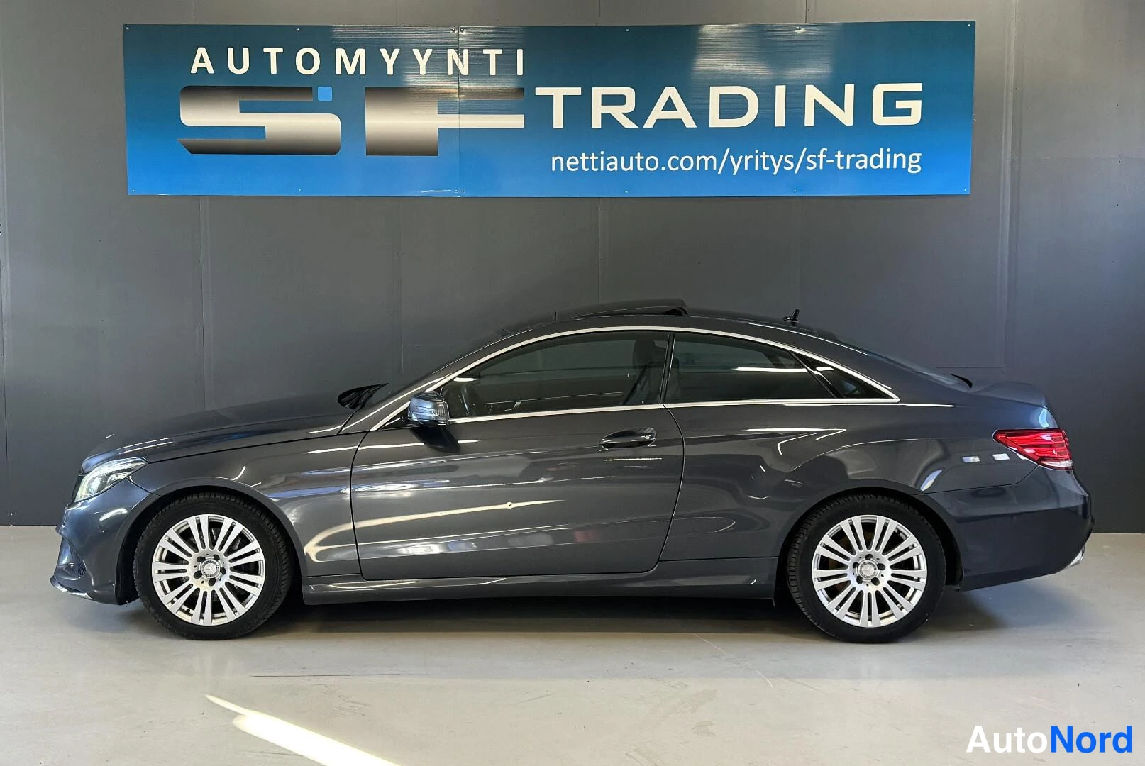 Harmaa Mercedes-Benz E 2014, kuva 2
