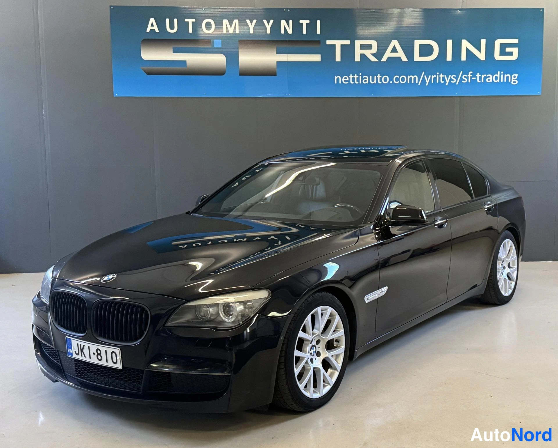 BMW 740d xDrive M Sport 2011