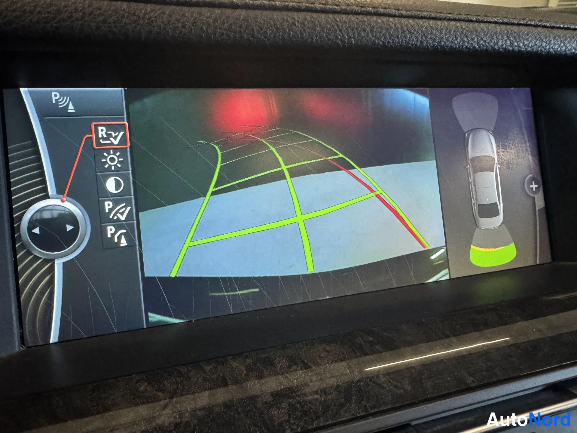 Musta BMW 740d xDrive 2011, yksityiskohta, kuva 17