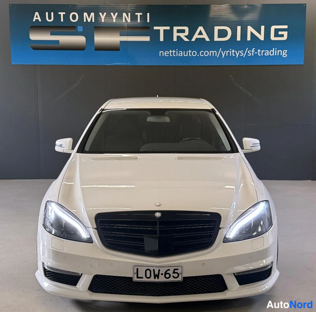 Valkoinen Mercedes-Benz S 2009, edestä, kuva 4