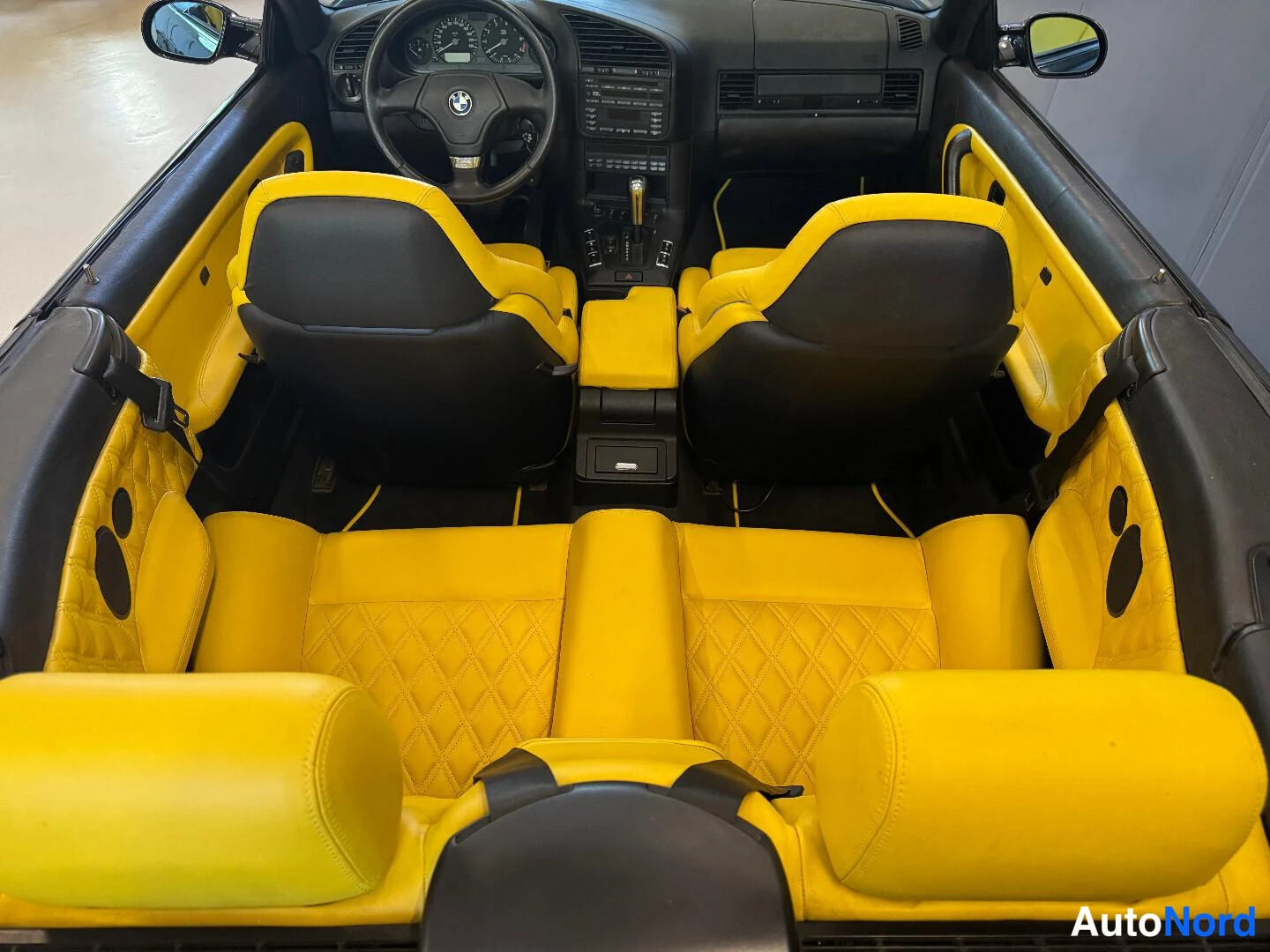 Musta BMW 328i 1998, ohjaamo, kuva 19