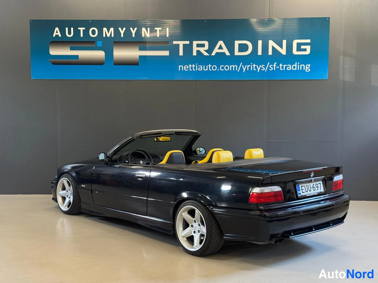 Musta BMW 328i 1998, takaviisto, kuva 11