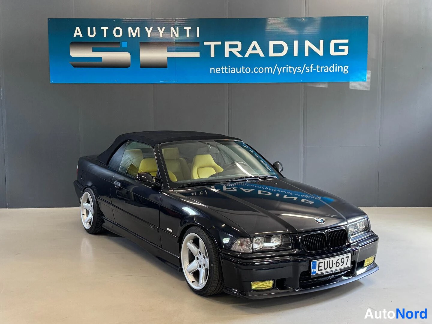 Musta BMW 328i 1998, etuviisto, keula oikealle, kuva 5