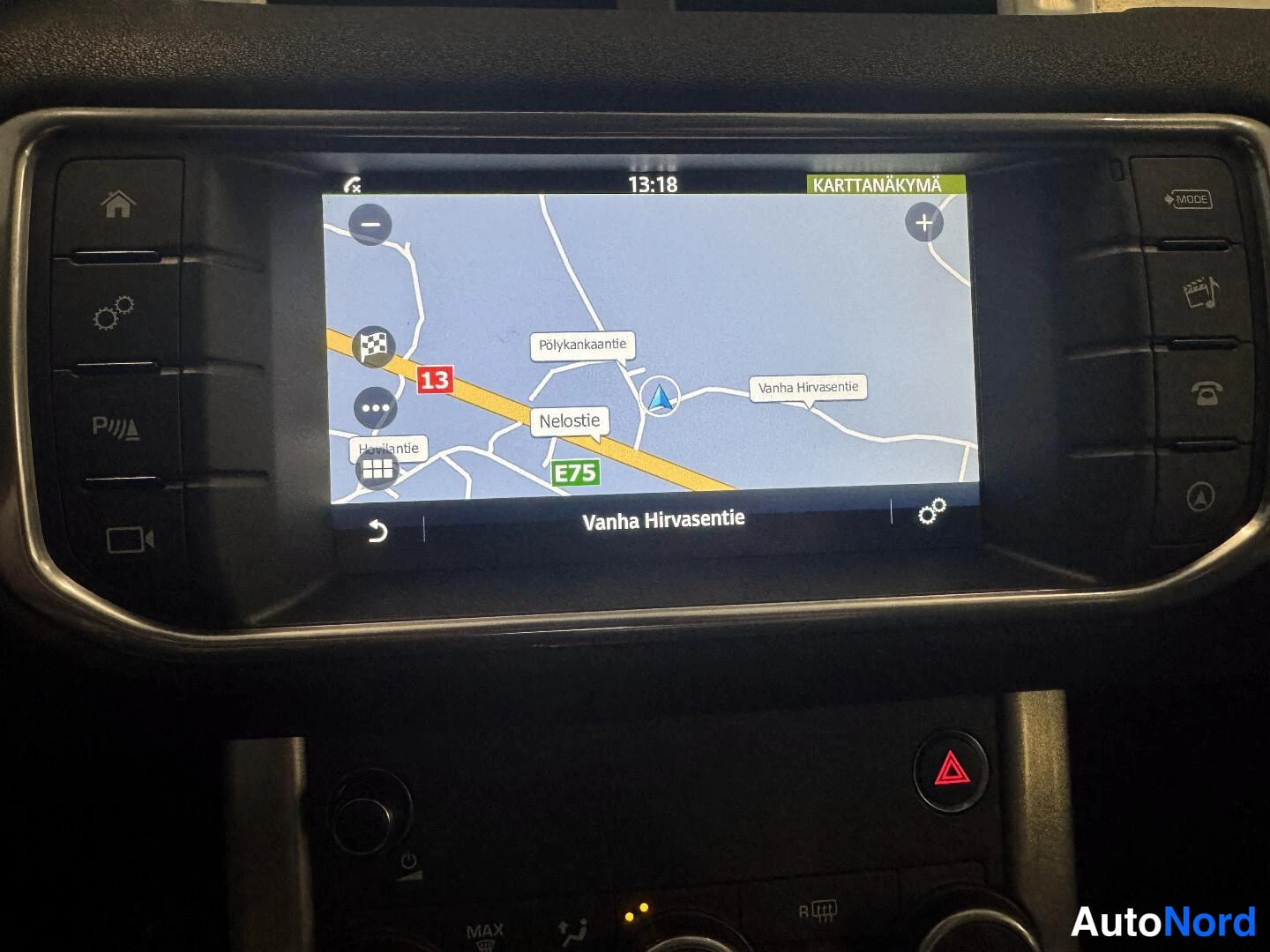 Musta Land Rover Range Rover Evoque 2016, ohjaamo, kuva 11