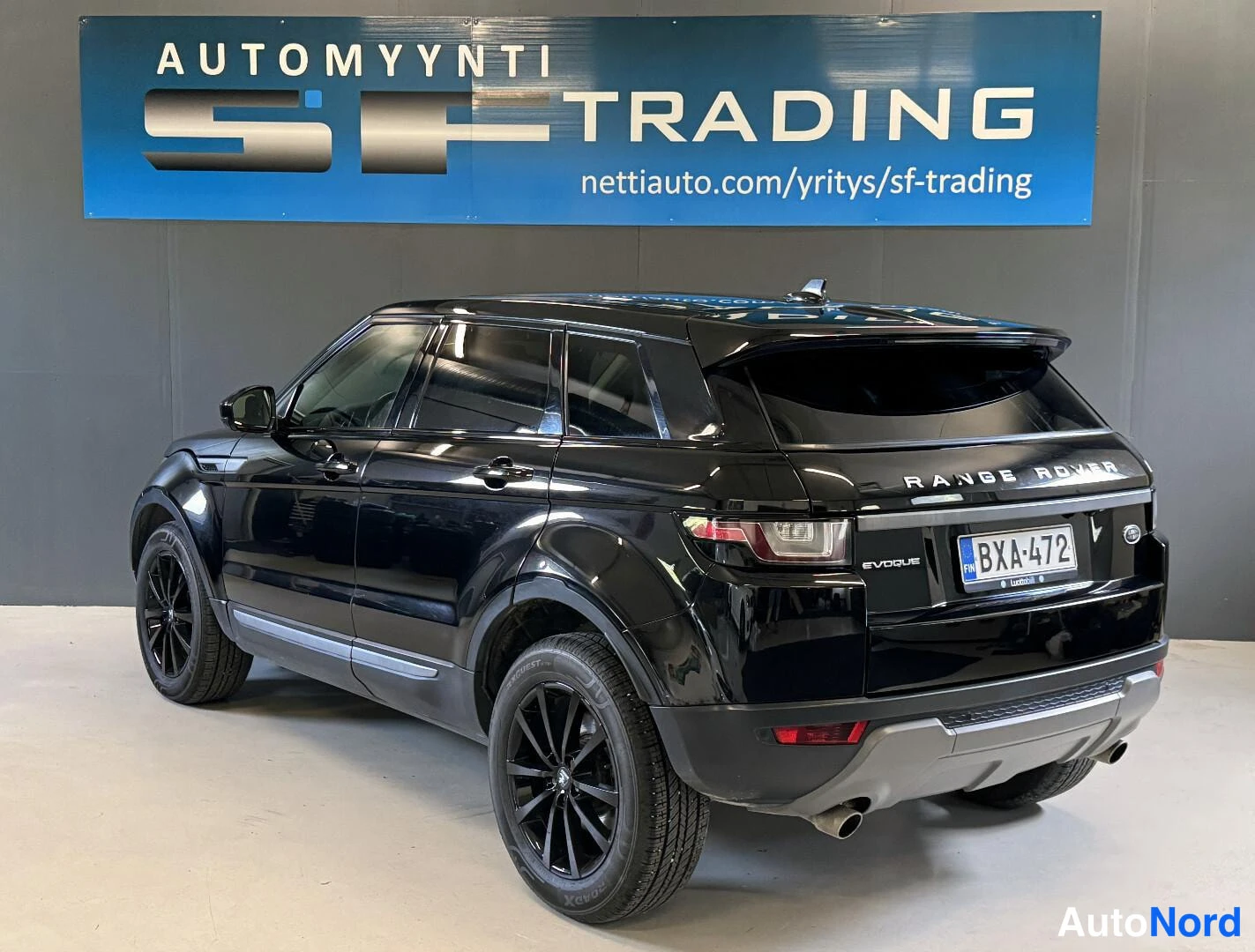 Musta Land Rover Range Rover Evoque 2016, takaviisto, kuva 6