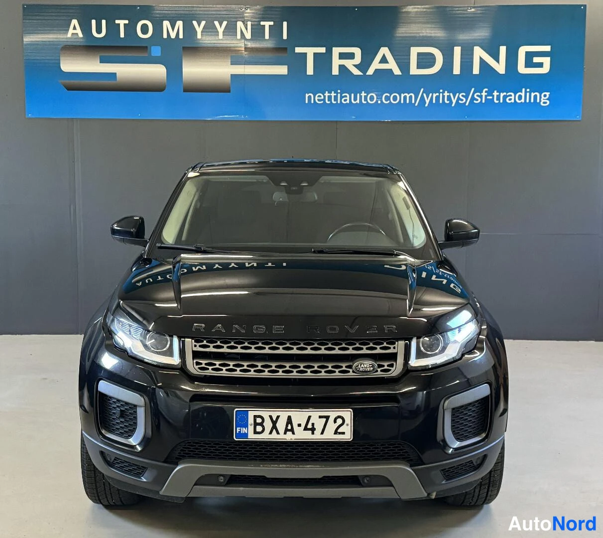 Musta Land Rover Range Rover Evoque 2016, edestä, kuva 3