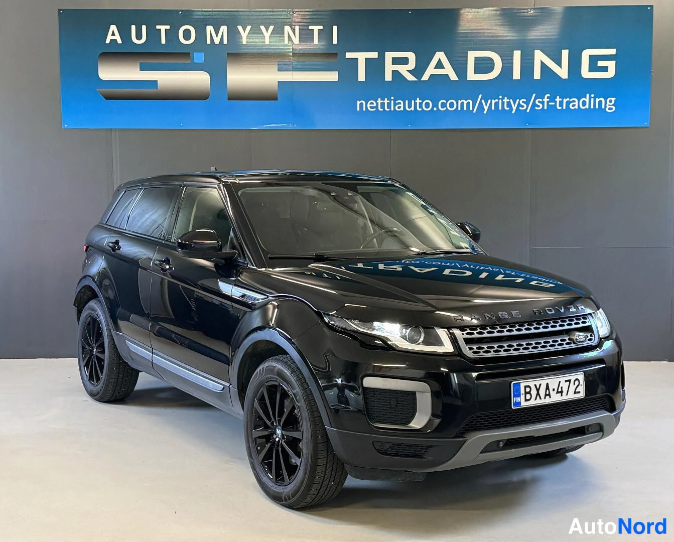 Musta Land Rover Range Rover Evoque 2016, etuviisto, keula oikealle, kuva 2