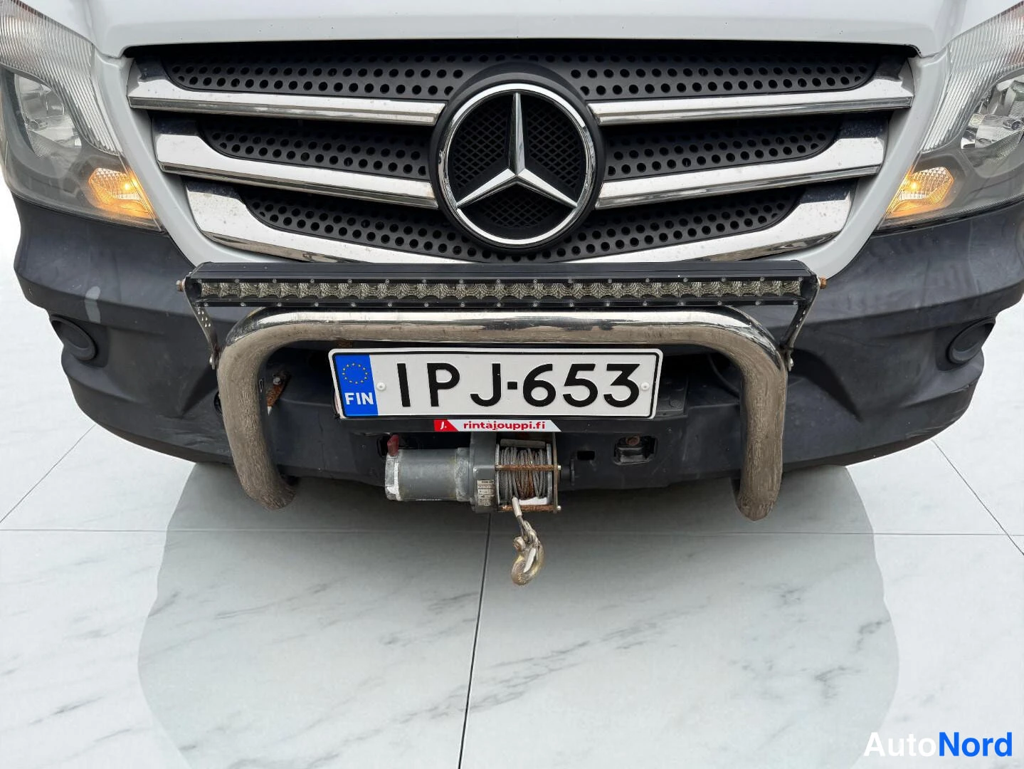Valkoinen Mercedes-Benz Sprinter 2015, edestä, kuva 5