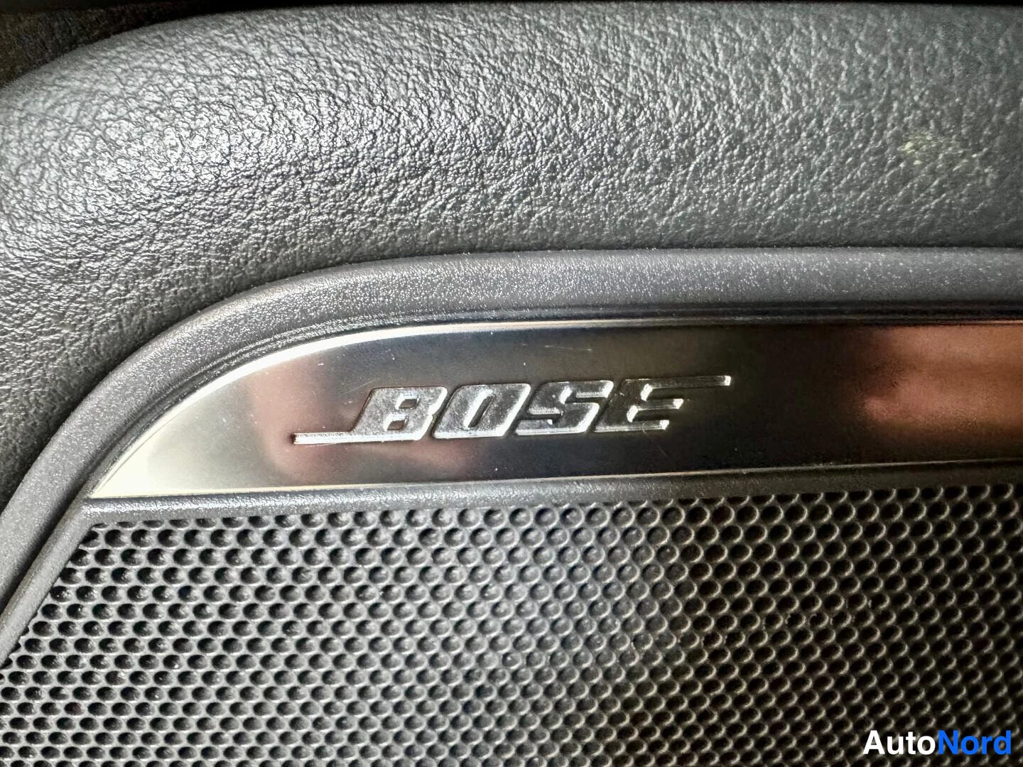 Musta Audi A7 2011, yksityiskohta, kuva 17