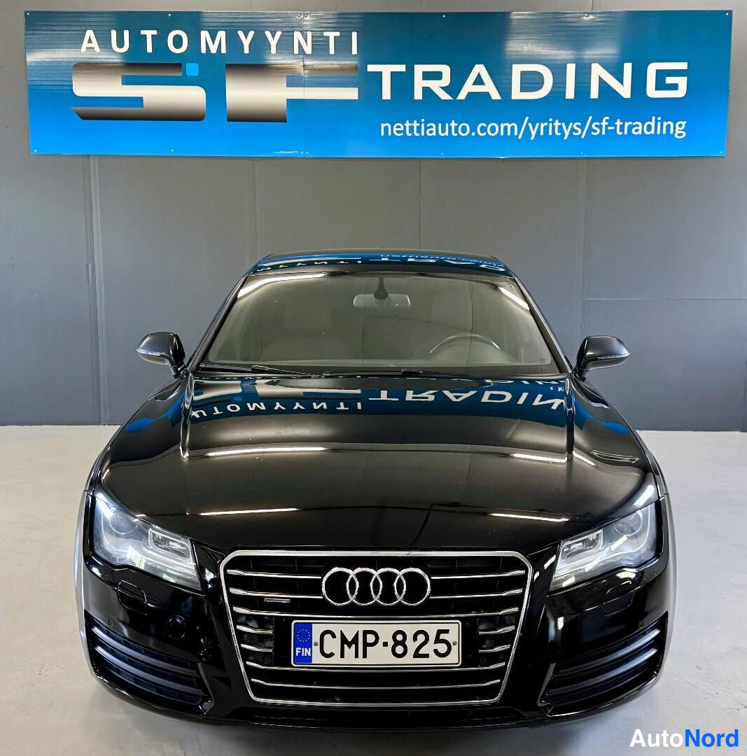 Musta Audi A7 2011, edestä, kuva 3