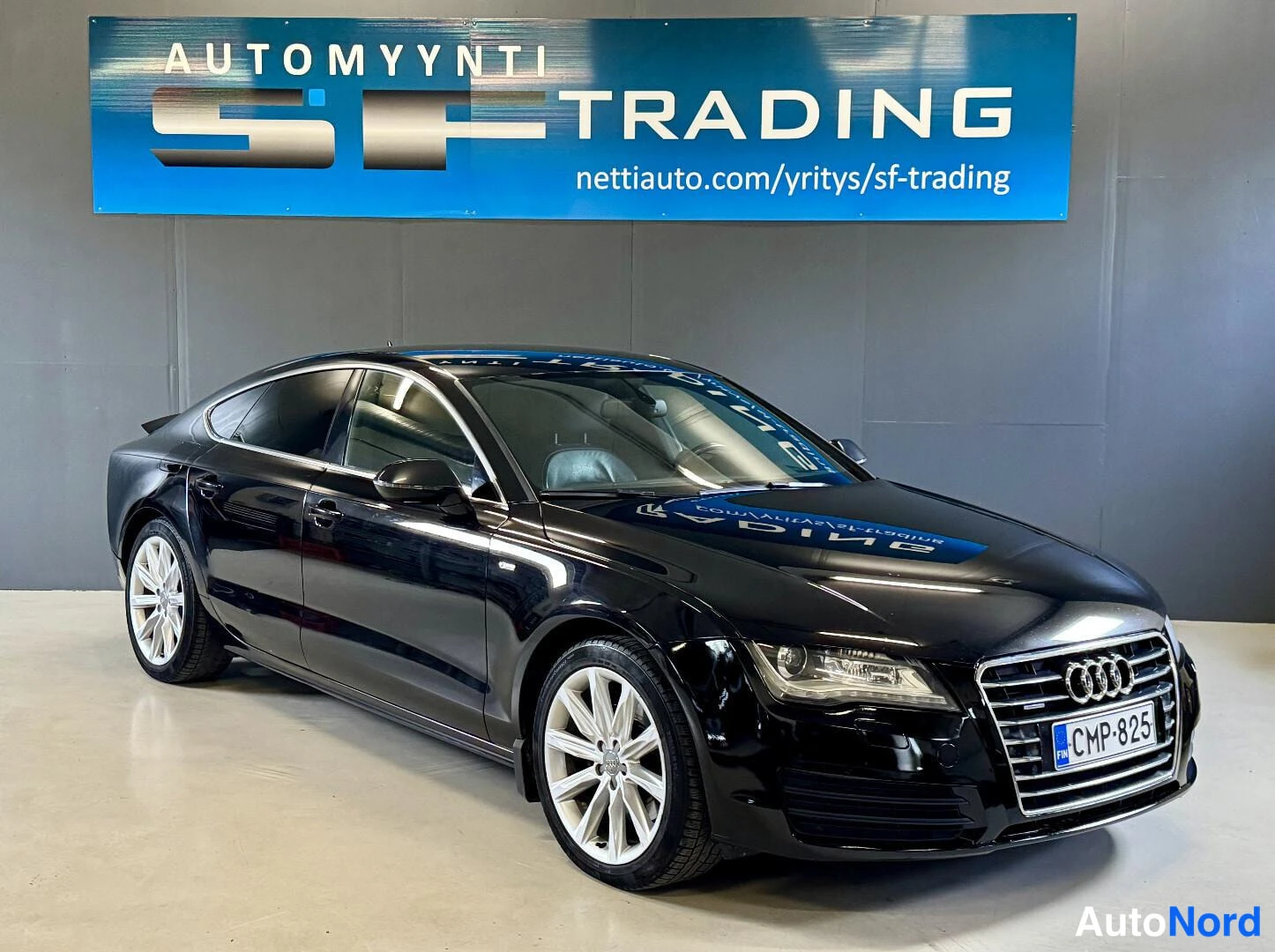 Musta Audi A7 2011, etuviisto, keula oikealle, kuva 2
