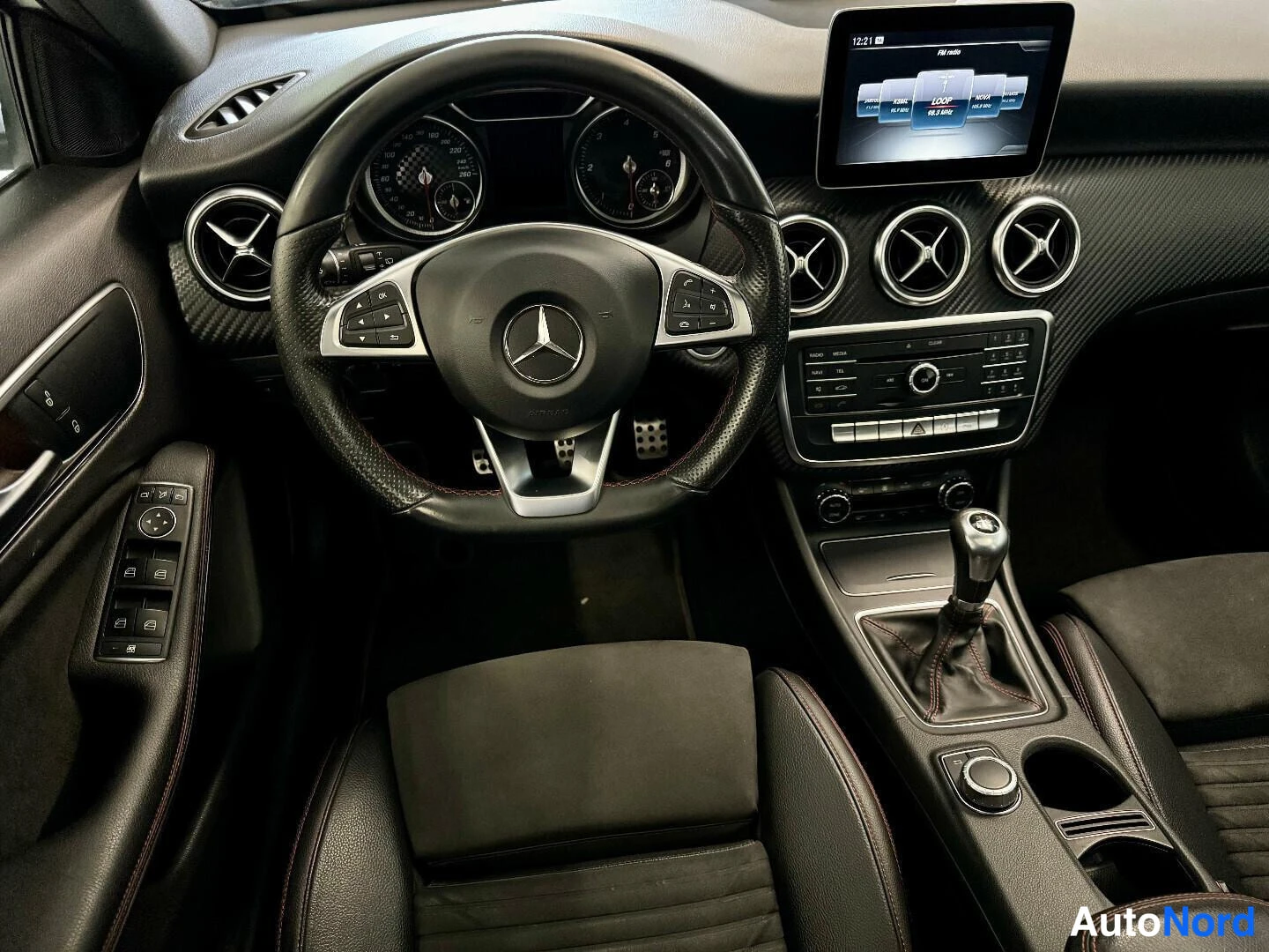 Valkoinen Mercedes-Benz A 2017, kuva 9