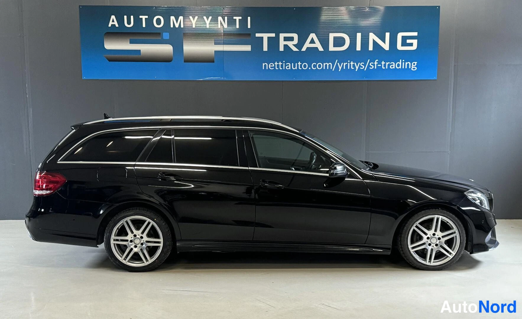 Musta Mercedes-Benz E 2014, kuva 4