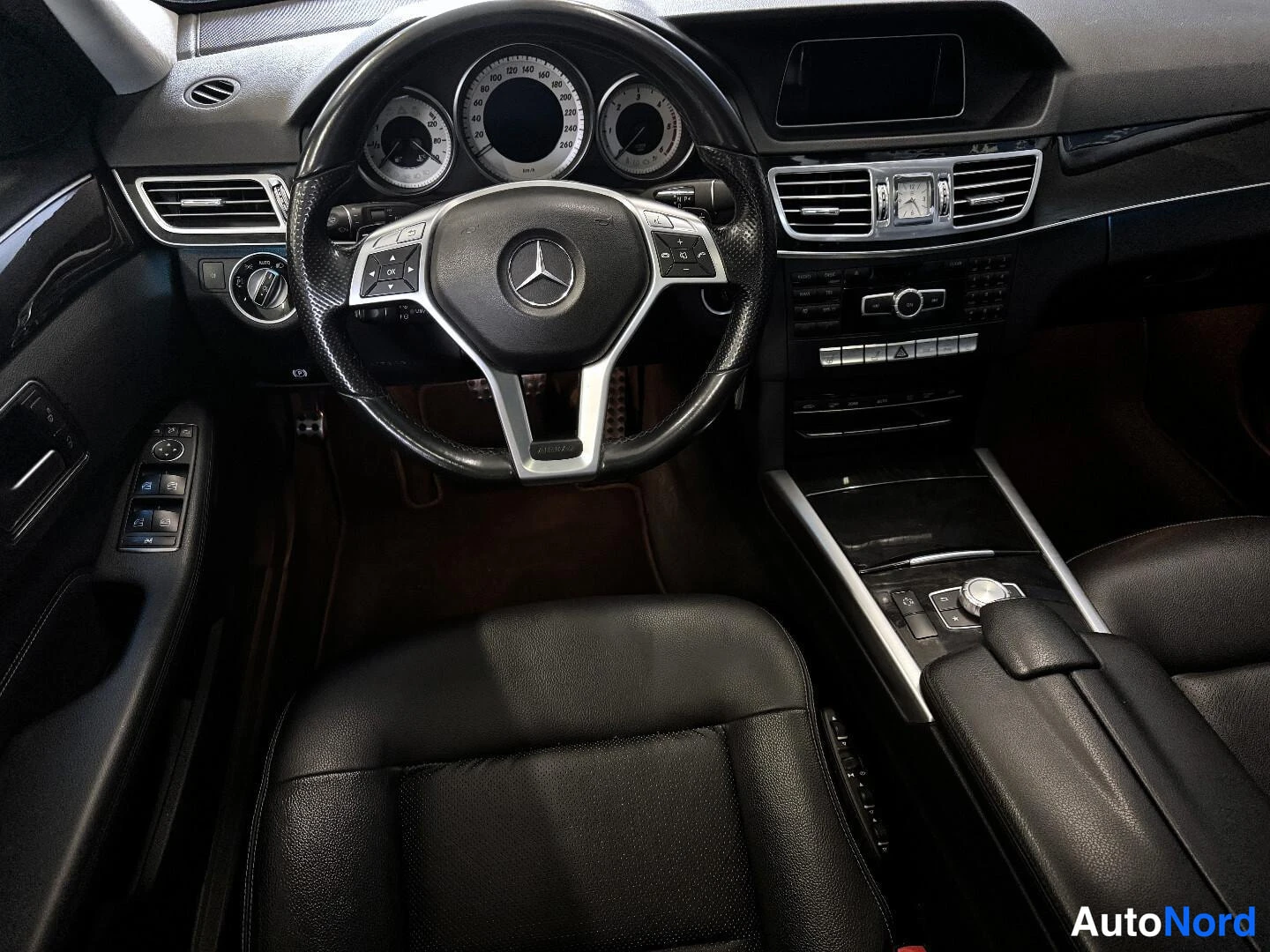Musta Mercedes-Benz E 2014, kuva 12