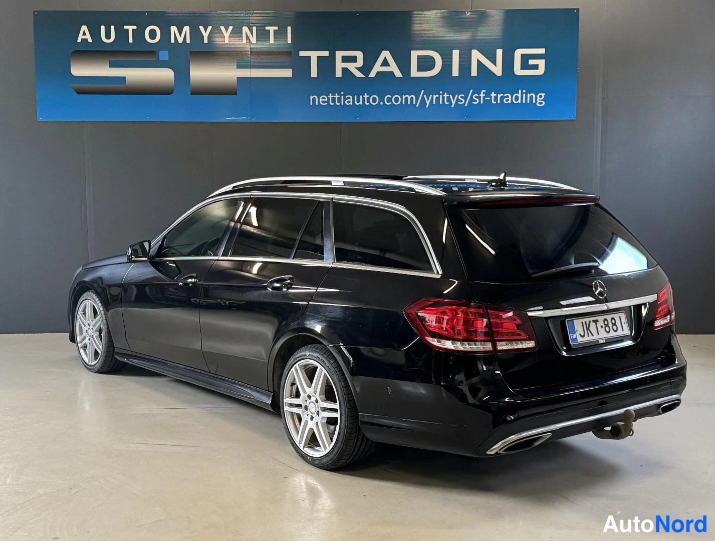 Musta Mercedes-Benz E 2014, kuva 9