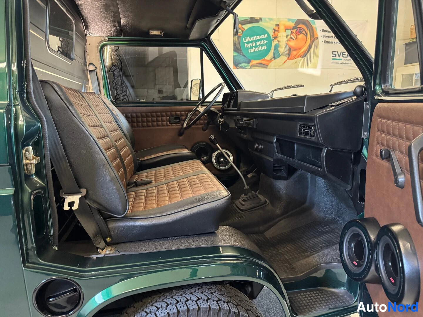 Vihreä Volkswagen Transporter 1984, kuva 19