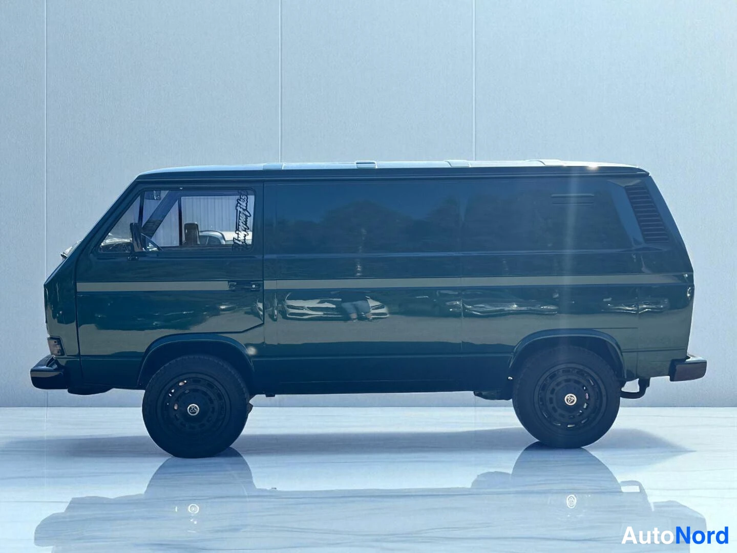 Vihreä Volkswagen Transporter 1984, kuva 11