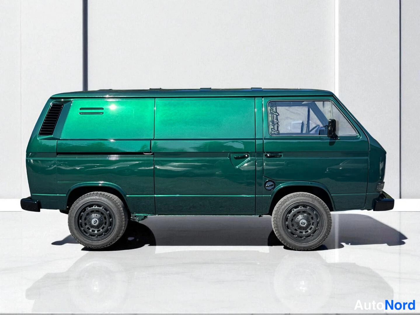 Vihreä Volkswagen Transporter 1984, kuva 9