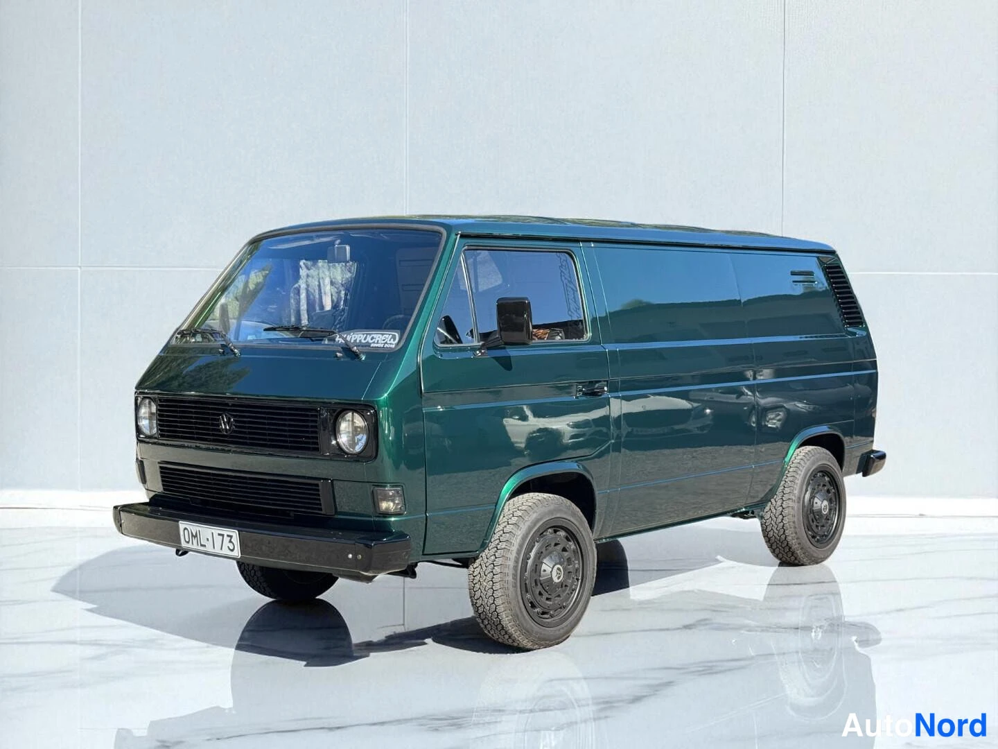 Vihreä Volkswagen Transporter 1984, kuva 2